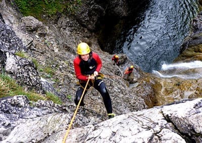 canyoning stuibenfaelle plansee reutte person seilt ab