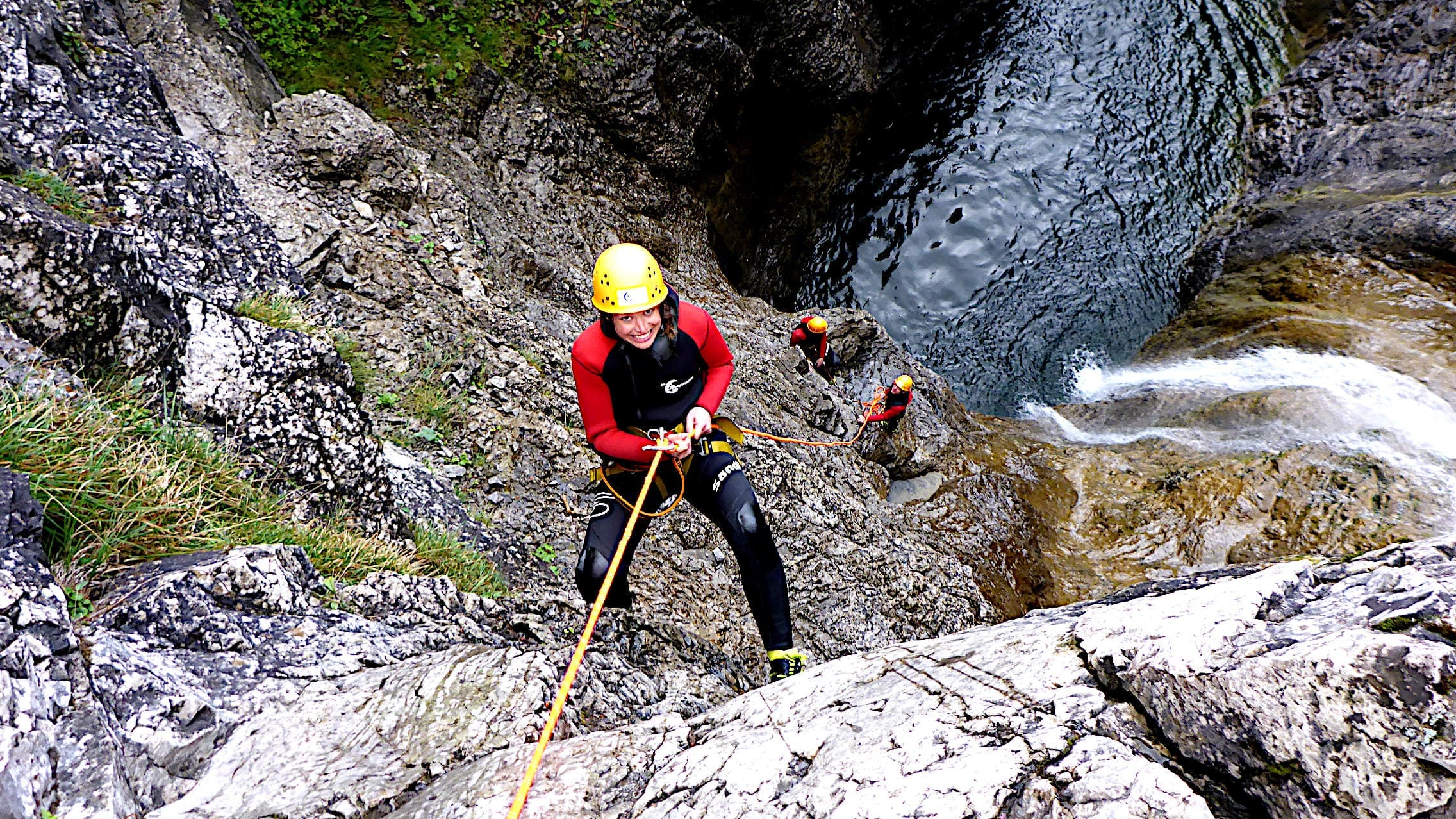canyoning stuibenfaelle plansee reutte person seilt ab